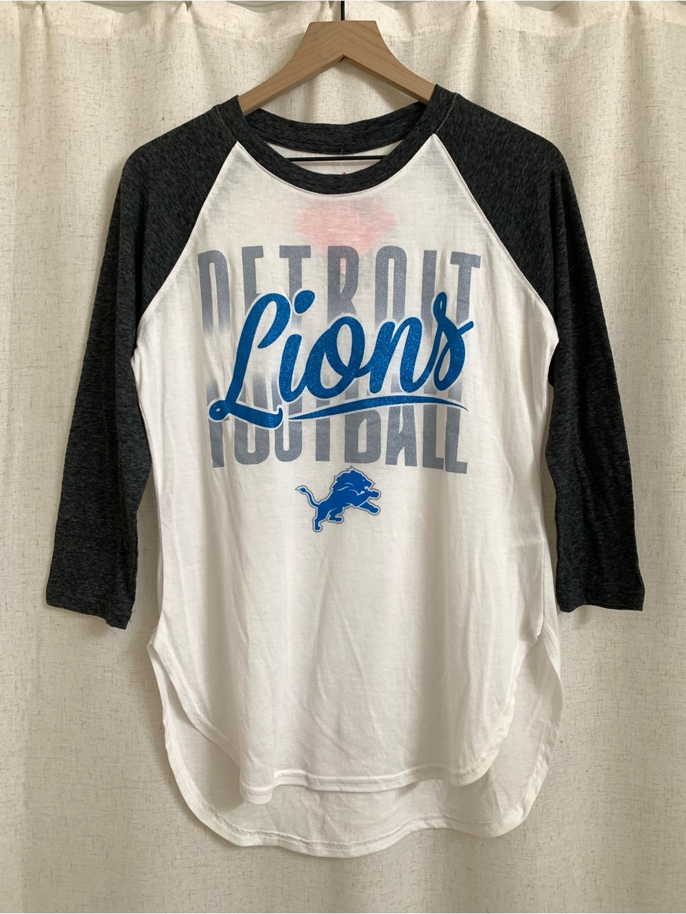 Detroit Lions Women’s Raglan Long Sleeve Tee White Charcoal Medium NEW